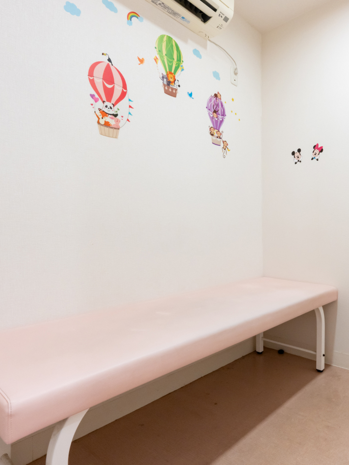 感染症隔離待合室を設けています